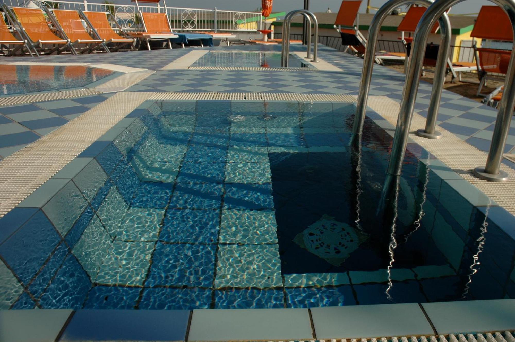 Hotel Gradara Bellaria-Igea Marina Bagian luar foto